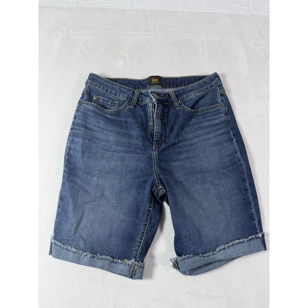 Lee Shorts Womens Blue Denim Jean Shorts Jorts Size 12M Relaxed Fit Mid Rise